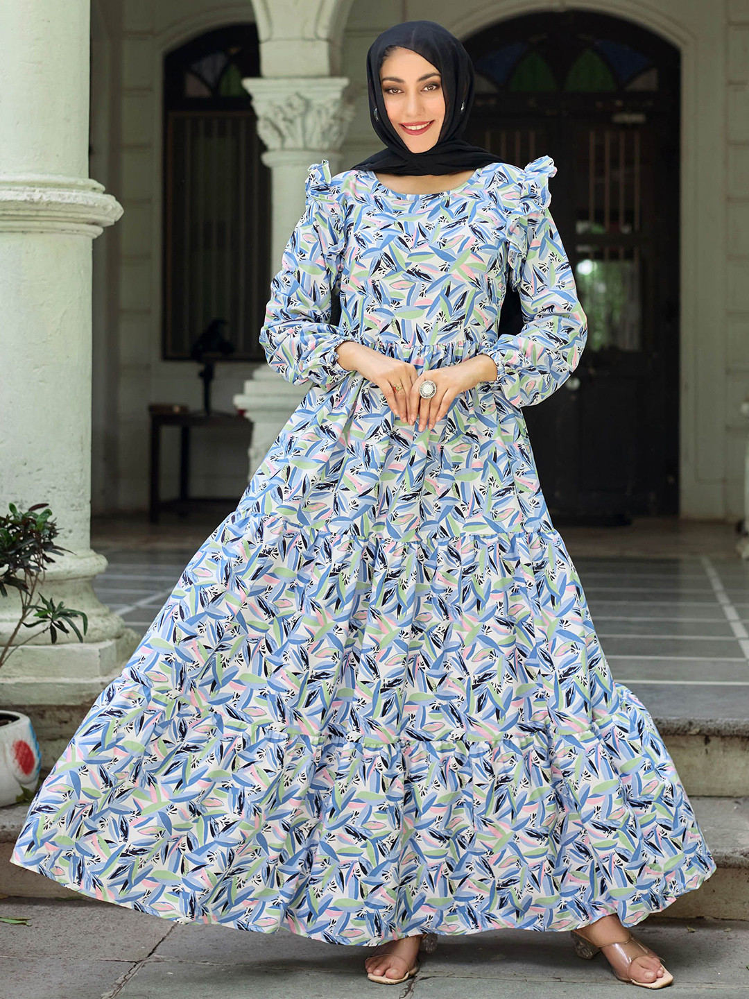 SARINKU Women Printed Full Sleeve Length Tiered Abaya Dress