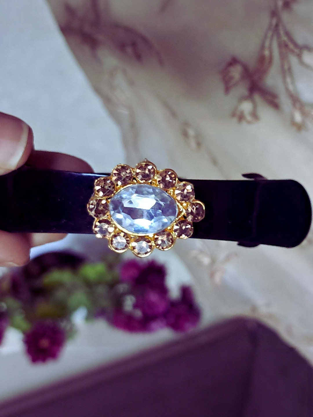 Vidhya Kangan Women 3.50 Inch Brass Stone Stud  Black Bakal