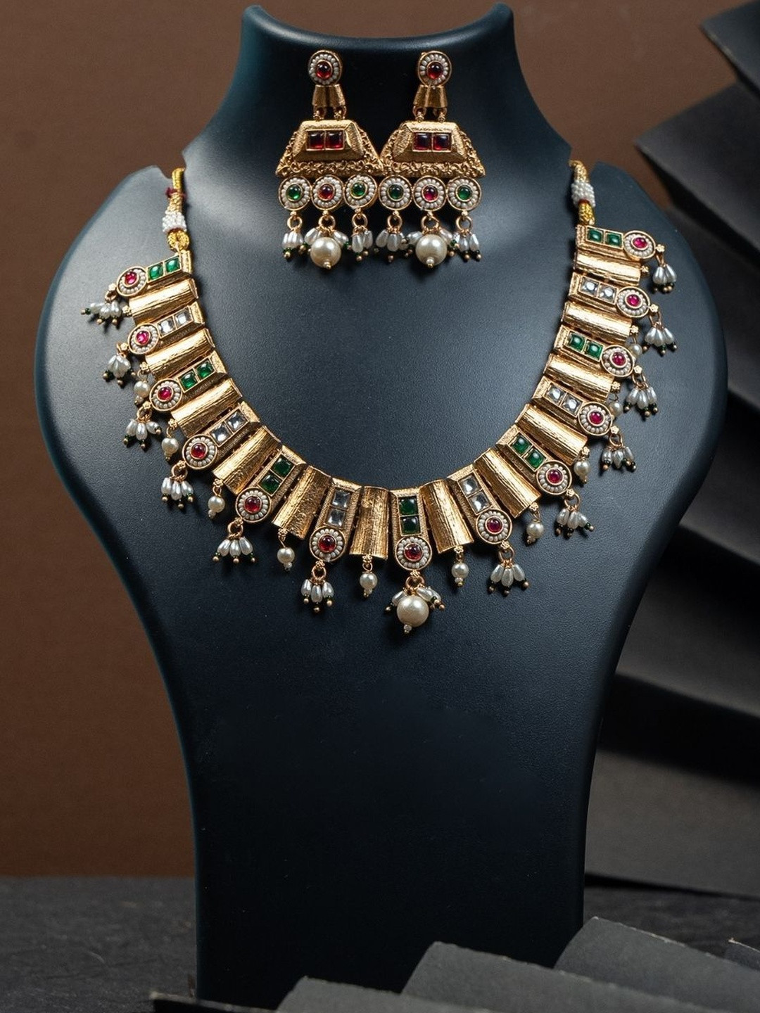 Kizzi Gold-Plated Artificial Stones and Beads Studded Jewellery Set
