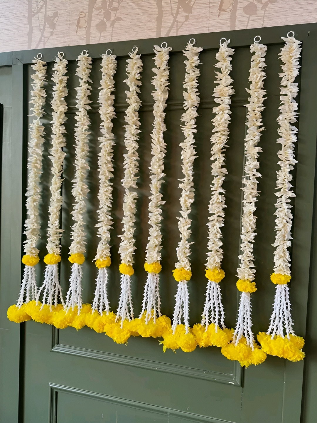 Nutts 10-Pcs Yellow & White Handmade Papergajra Garlands Festive Dcor