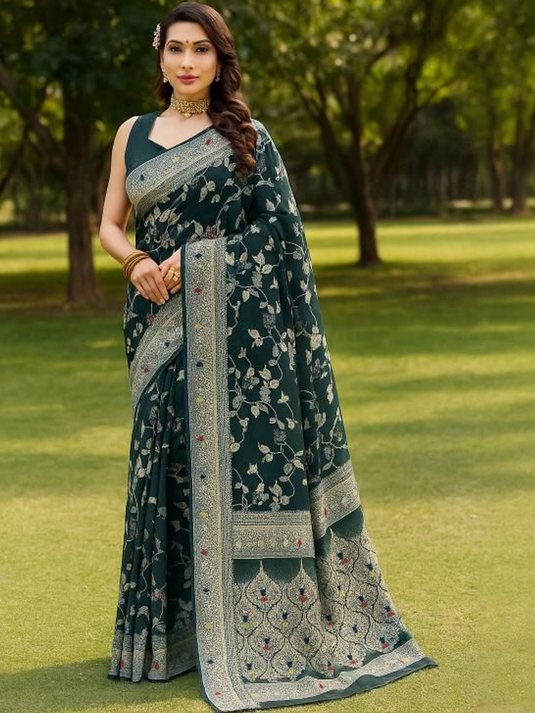 Moda Rapido Women Black Sarees