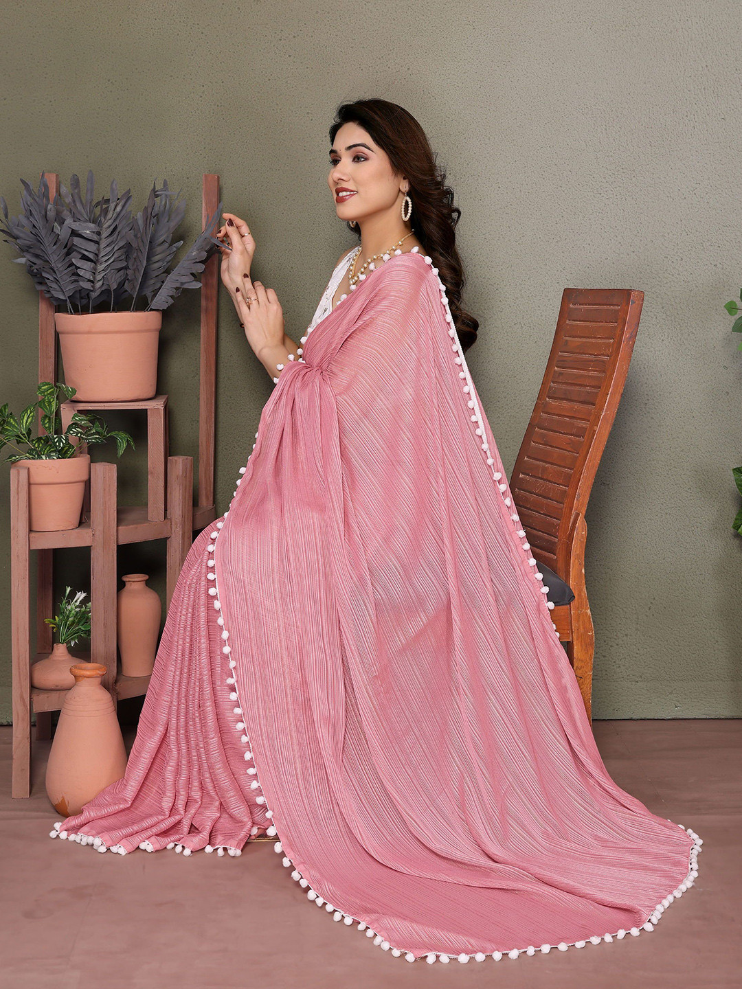 Mitera Women Soild Saree with Blouse Piece