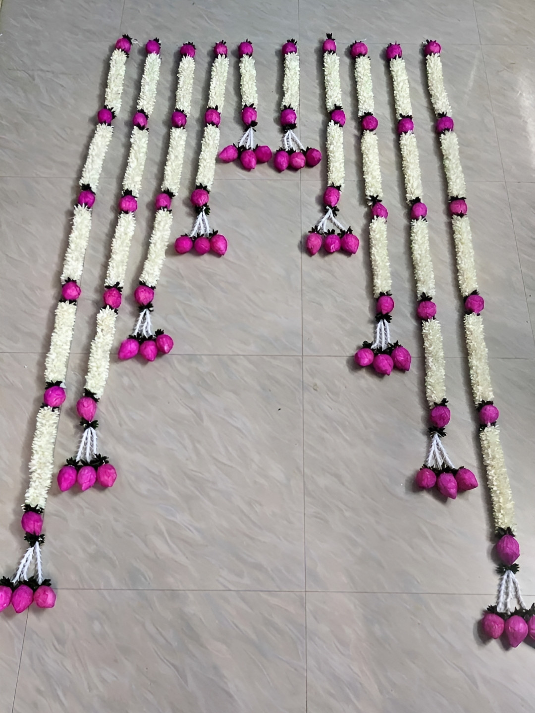 Nutts 10-Pcs Pink & White Handmade Papergajra Garlands Festive Dcor