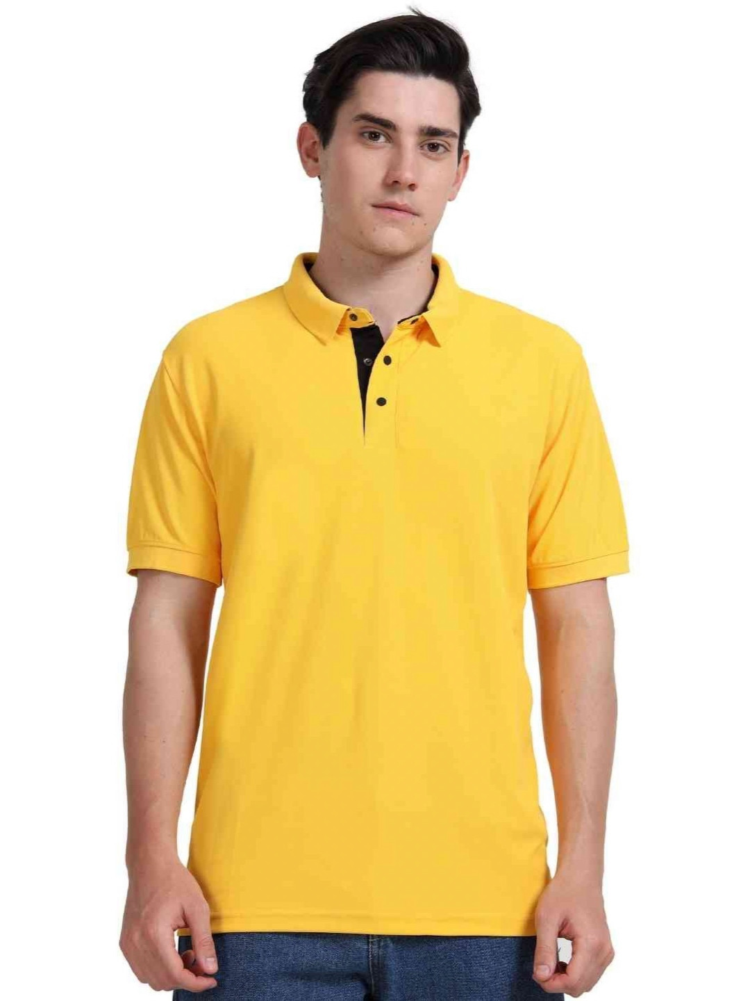 AMIGOS Solid Polo Collar Regular Fit T-shirt
