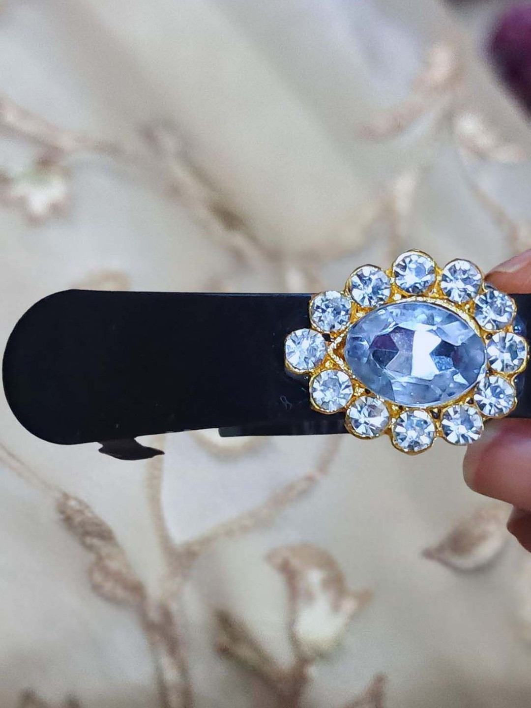 Vidhya Kangan Women French Barrette