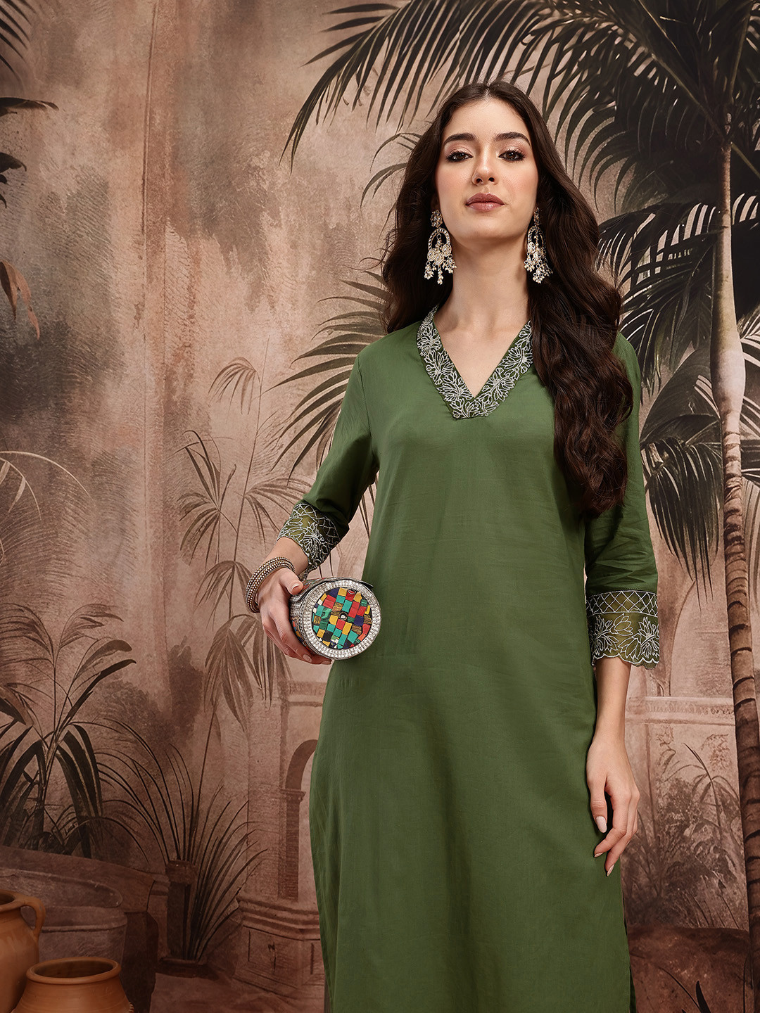 Sangria Thread Detail Yoke Design Kurta