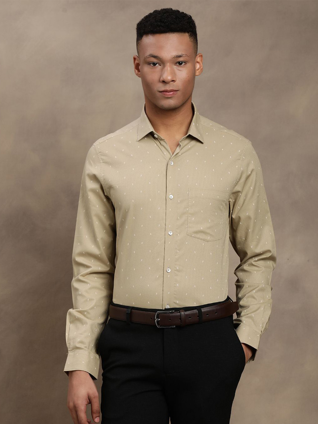 Turtle Standard Abstract Printed Pure Cotton Slim Fit Formal Shirt