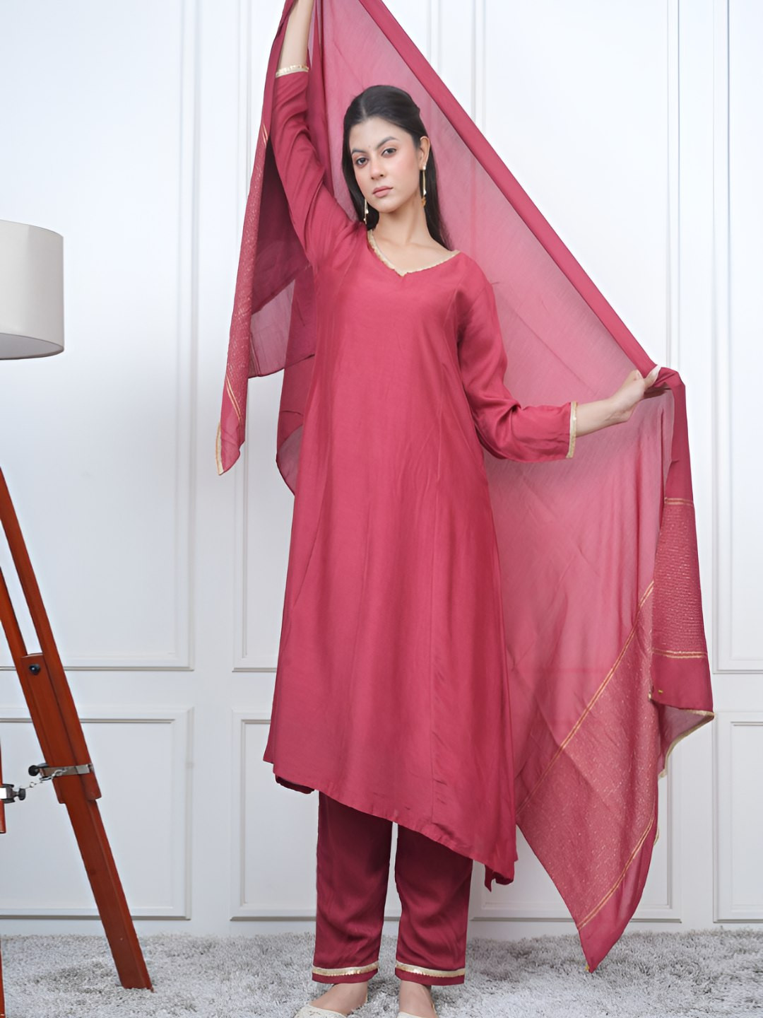 EESHA GUPTA Women Ethnic Motifs Gotta Patti Kurta with Trousers & Dupatta