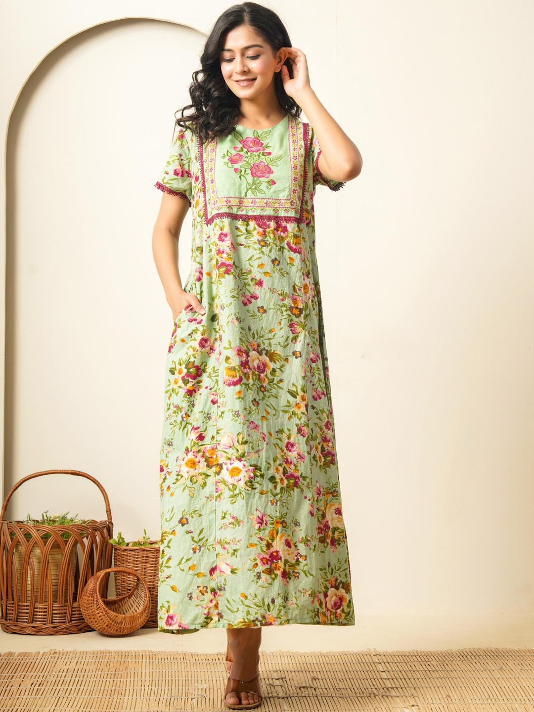 Nihsamah Women Green Cotton Maxi Nightdress