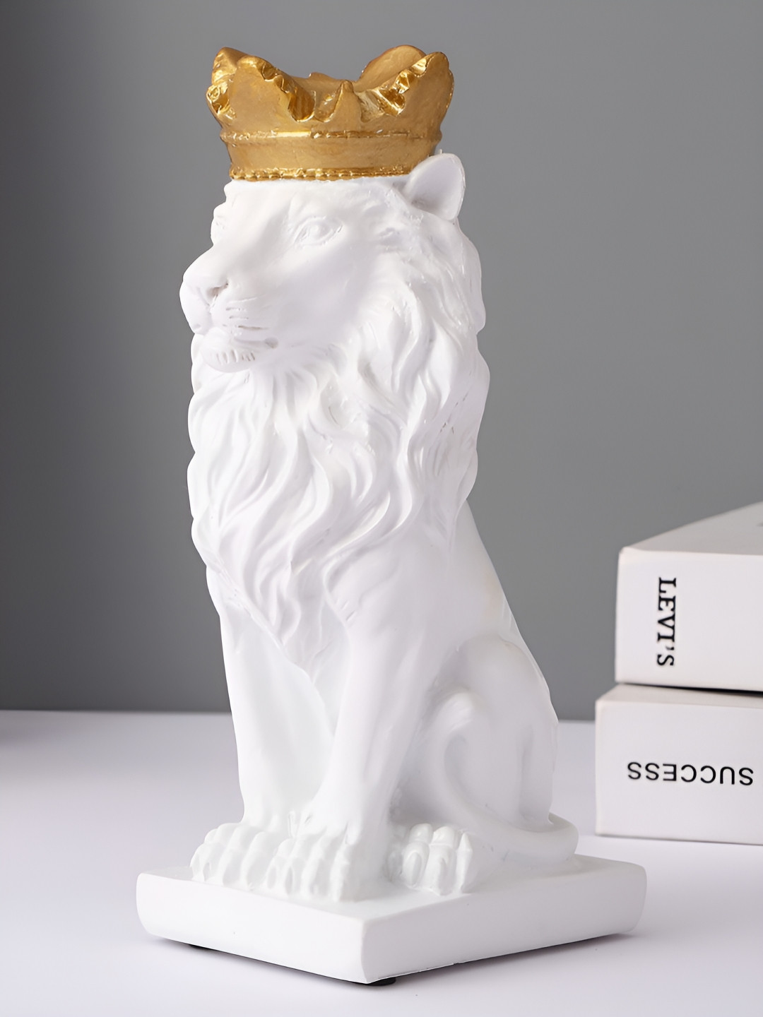 TIED RIBBONS Decorative Crown Lion King Statue Showpiece Sculpture Animal Figurines