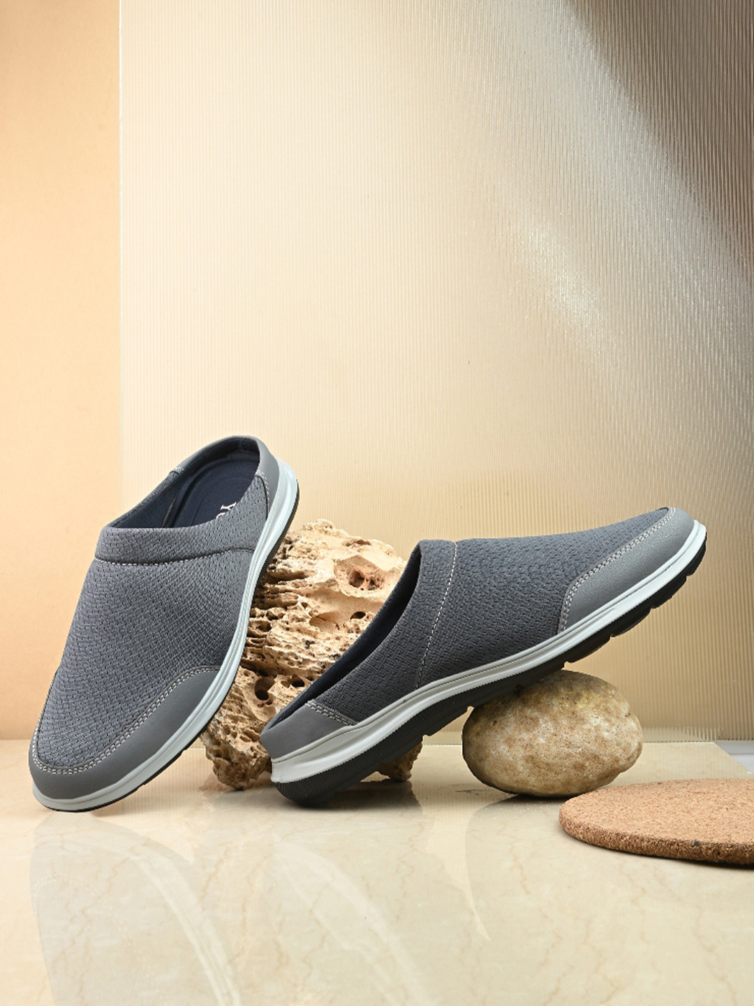 YOU LIKE Men Lightweight Round Toe Mesh Clogs