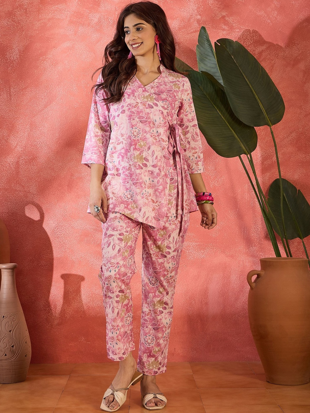 Here & Now  Women Pink Floral Printed Pure Cotton With Side Knot Tie Up Design Co-ord Set