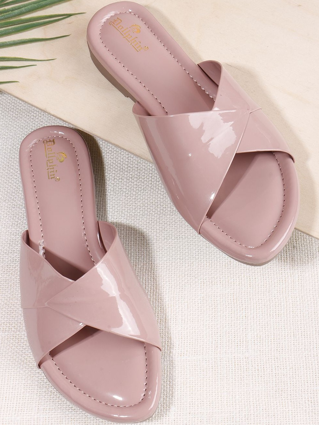 DOLLPHIN Women Casual Flats Sandal