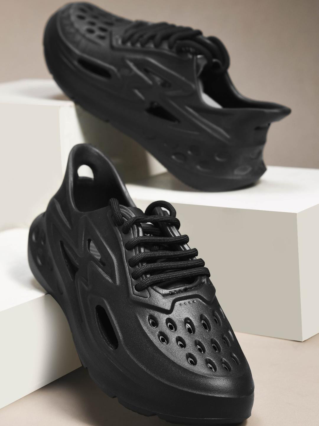 SUPERMET Men Black Clogs Sandals