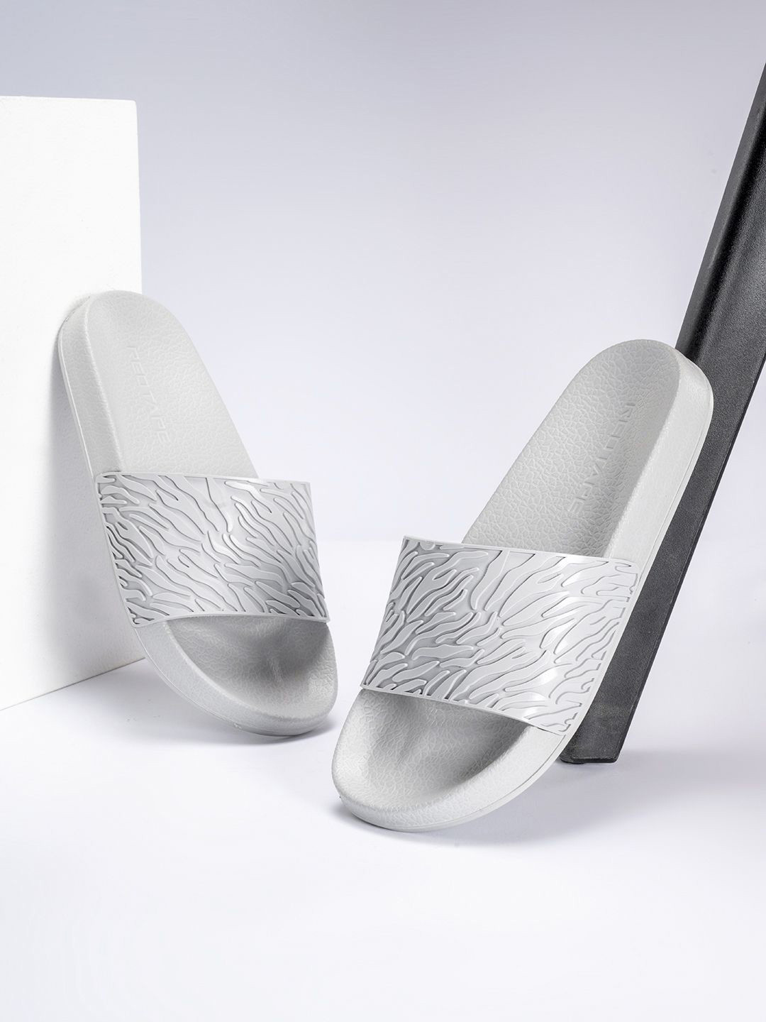 Red Tape Ultra Comfortable Sliders