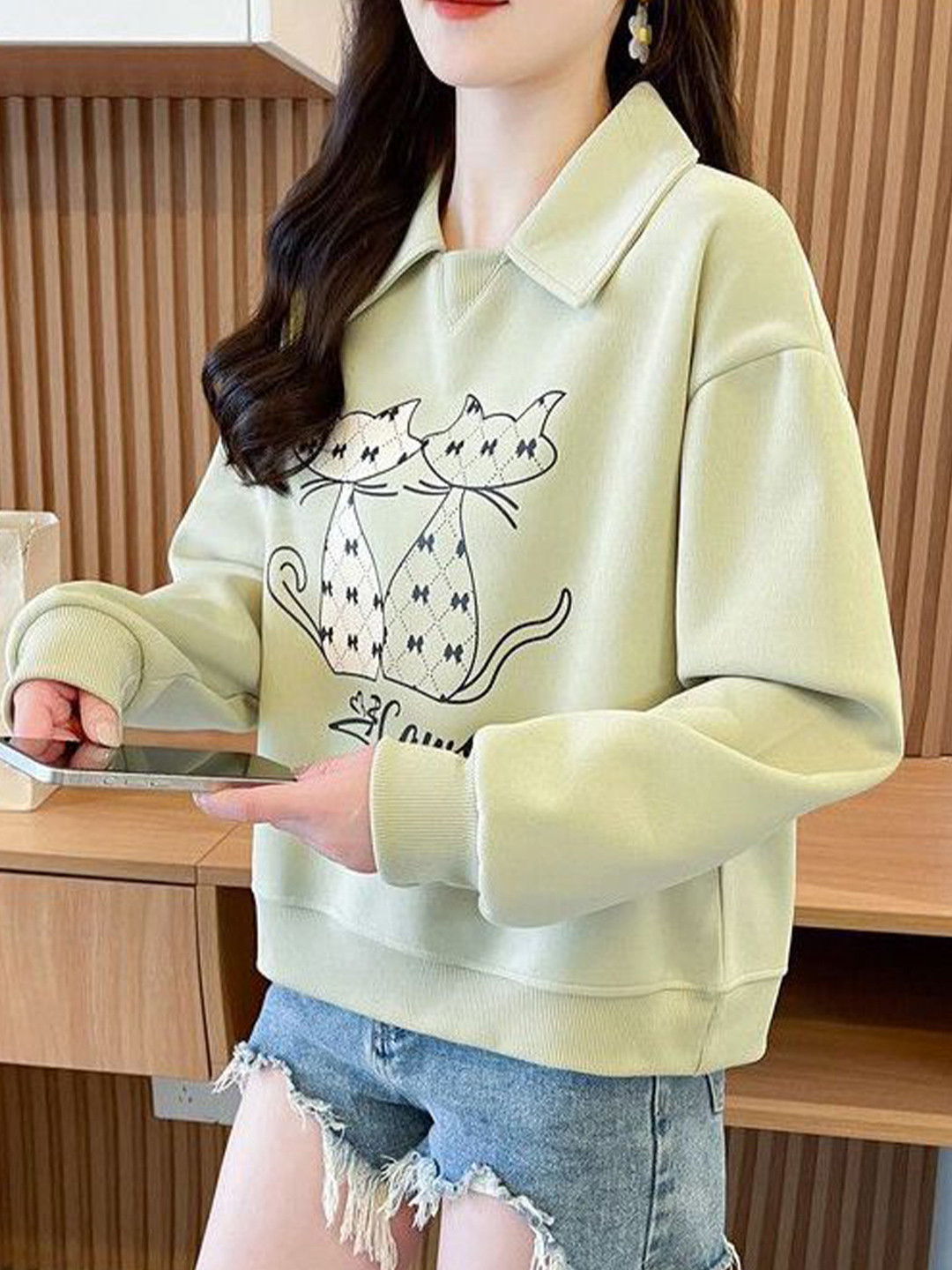 StyleCast Graphic Shirt Collar Regular Sweatshirt