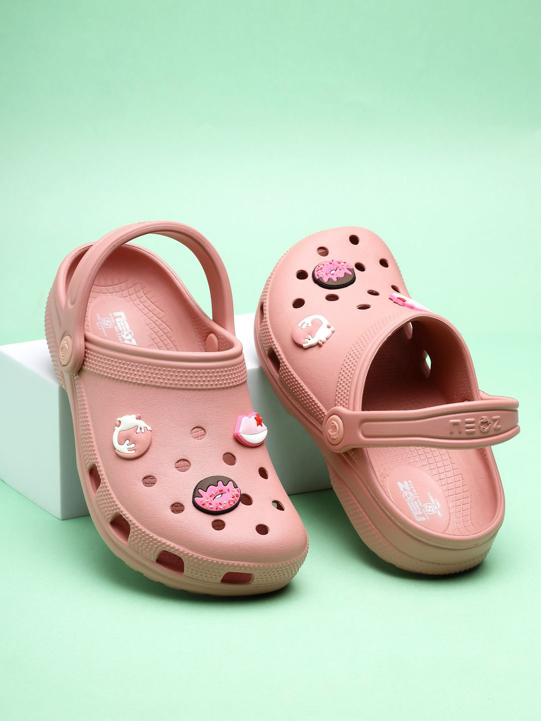 NEOZ Comfortable Outdoor Clogs