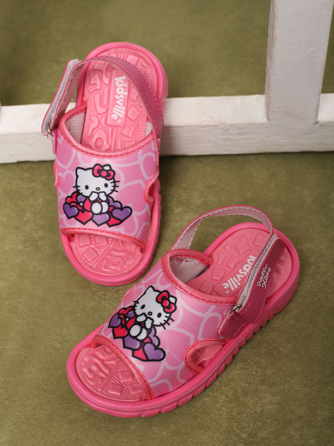 Kids Ville Girls Hello Kitty Printed Sandals
