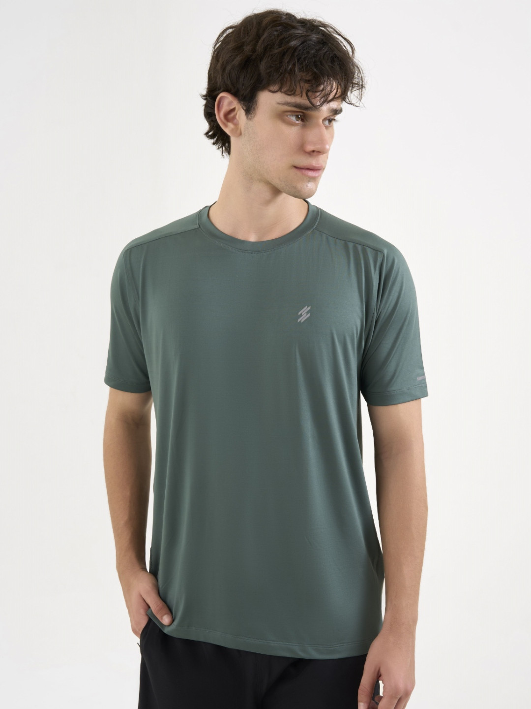 DCYPHR AUSM5X Men Solid Round Neck Regular Fit T-shirt