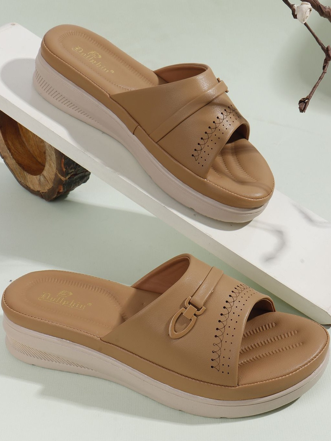 Dollphin Women Beige Open Toe Flats with TPR Sole