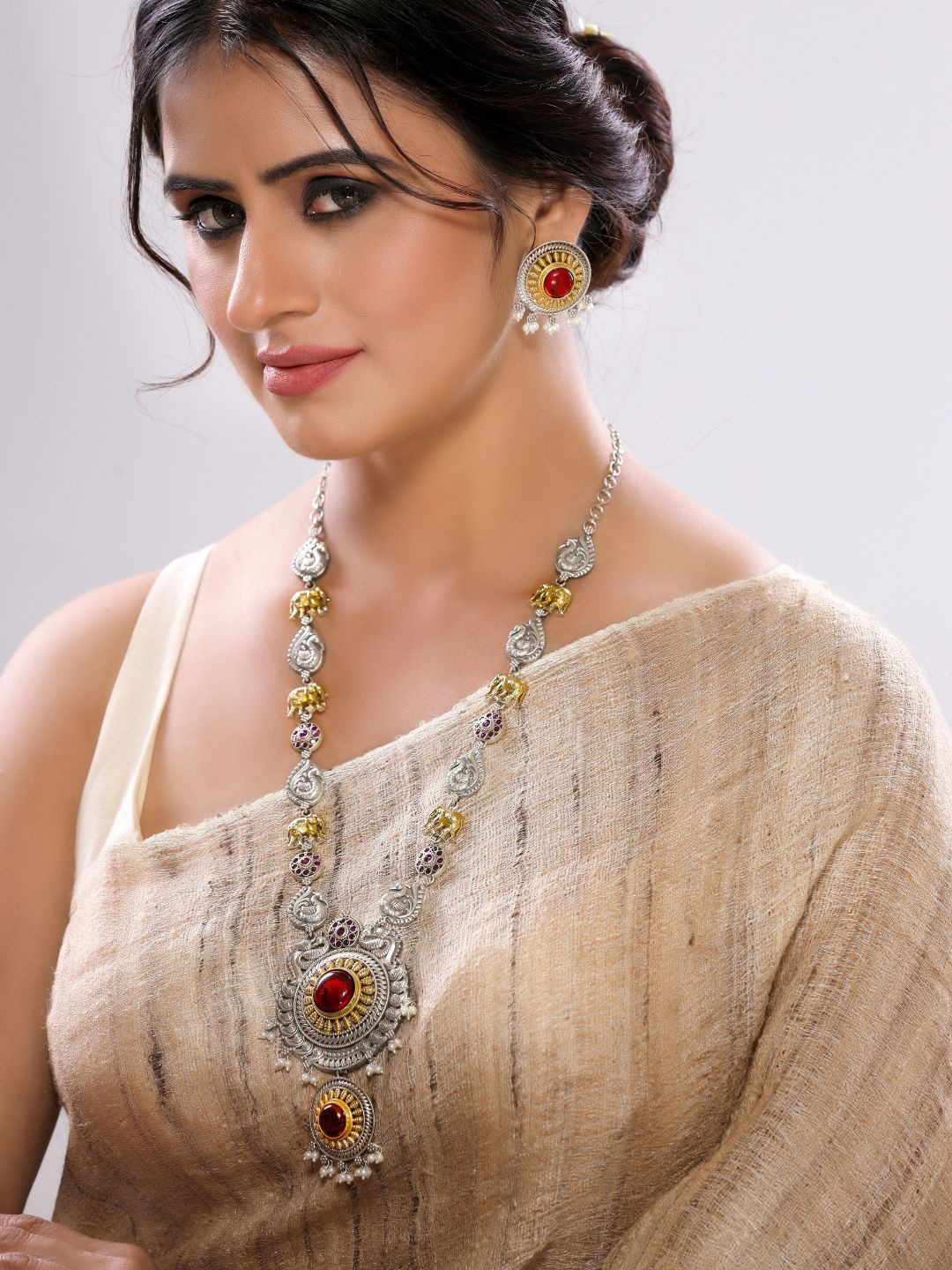 INC63 German Silver & Gold-Plated Monalisa Stones Studded Jewellery Set