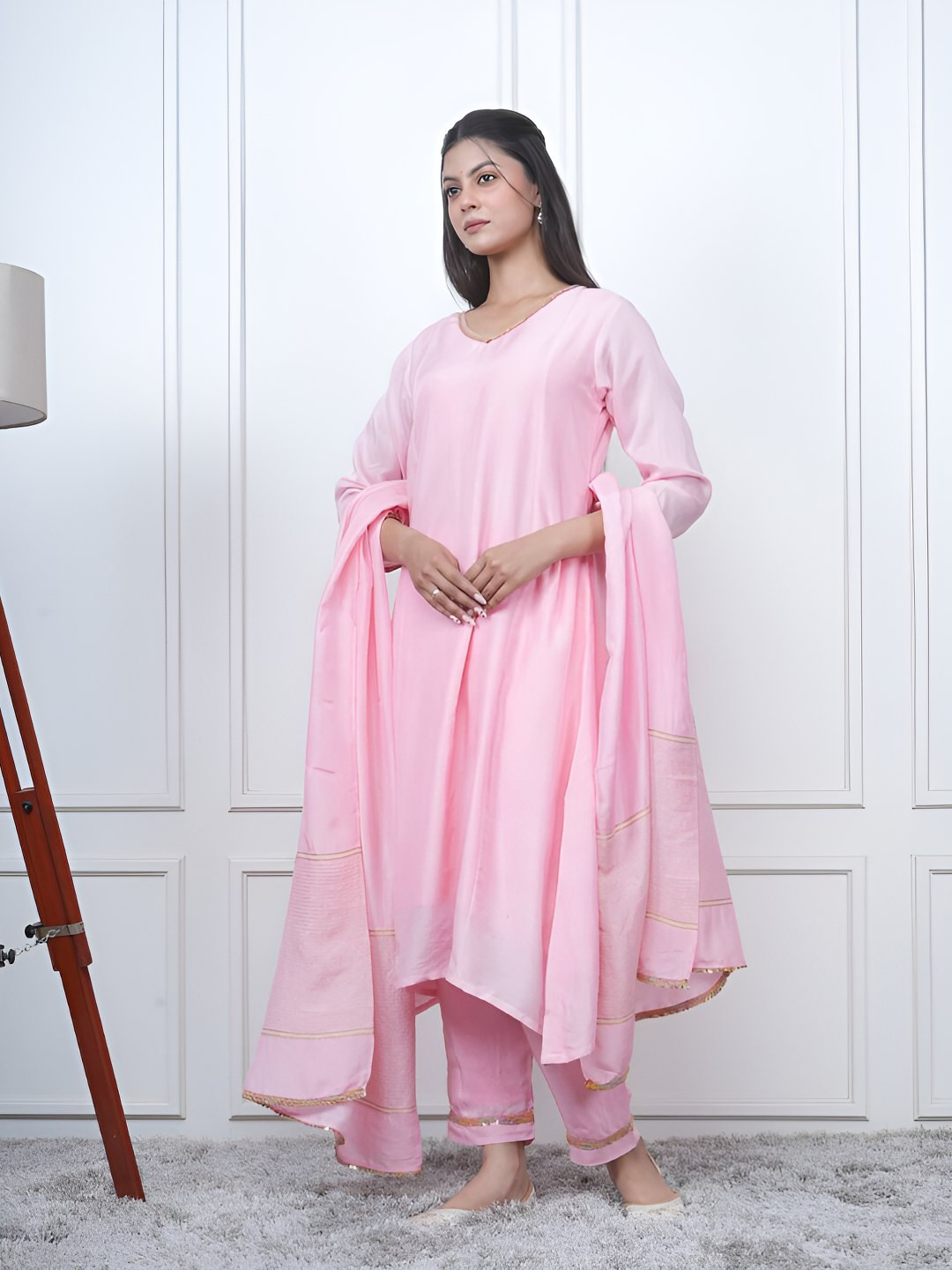 EESHA GUPTA Women Sequinned Kurta with Trousers & With Dupatta