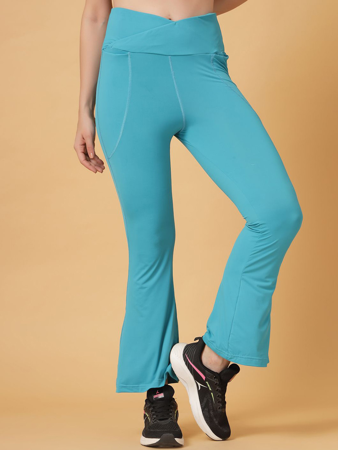 CUKOO High-Rise Slim-Fit Rapid-Dry Flare Tights