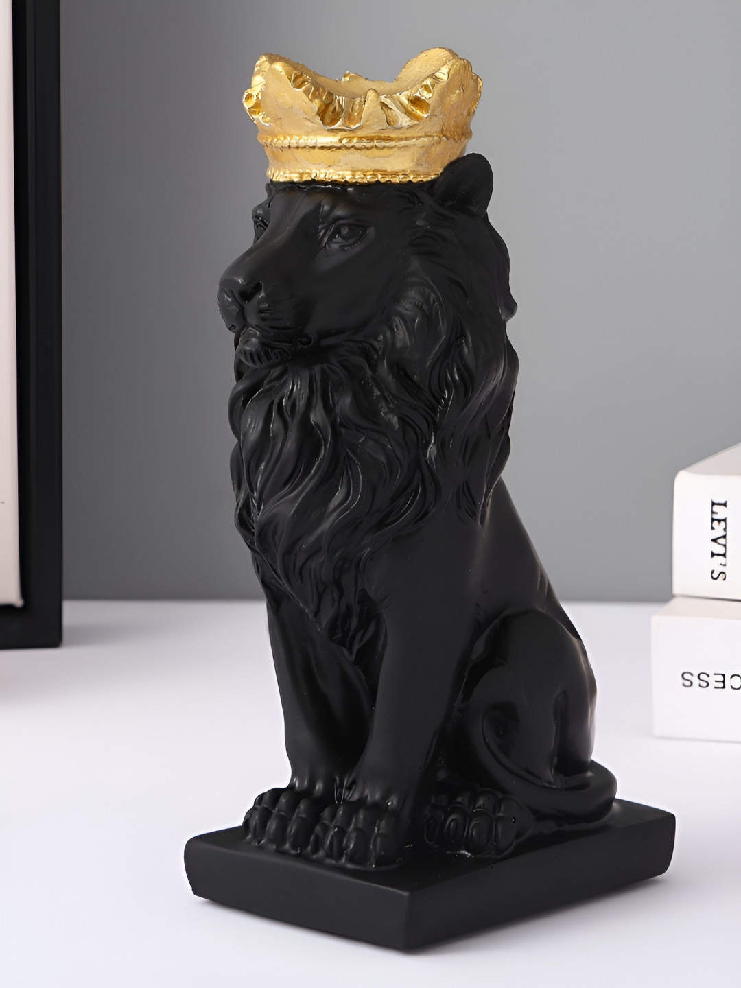 TIED RIBBONS Decorative Crown Lion King Statue Showpiece Sculpture Animal Figurines