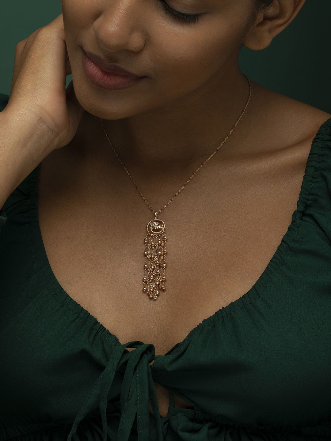 Crash.Club By CKC Women 18KT Rose Gold Diamond Half Moon Necklace -9.42 g