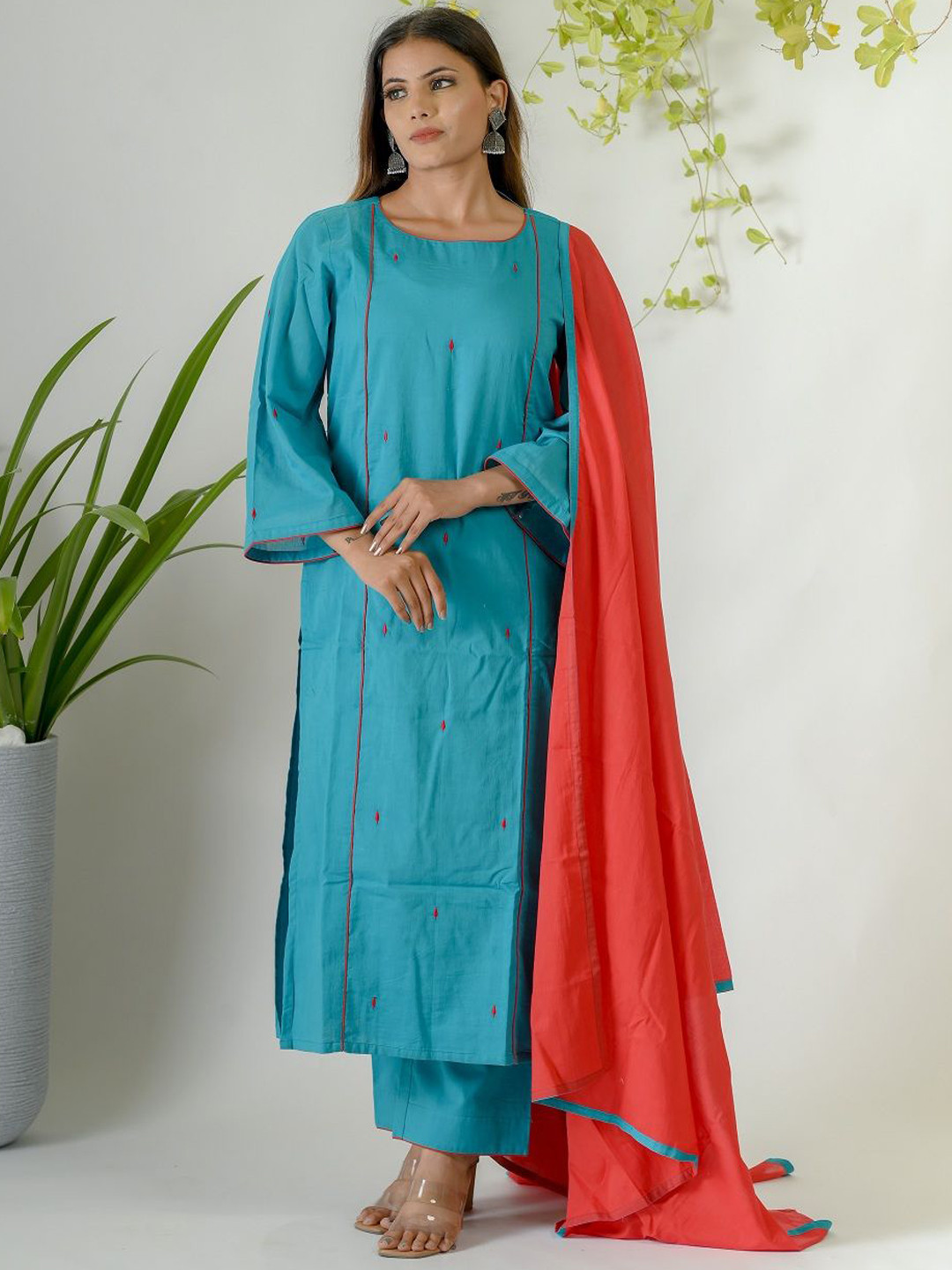 OOPNIK Floral Embroidered Thread Work Kurta With Trousers & Dupatta