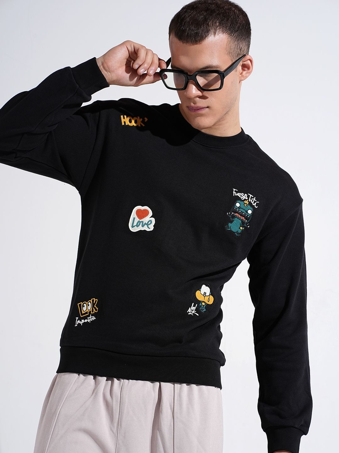 SHOWOFF Men Graphic Print Black Round Neck Regular Fit Sweatshirt