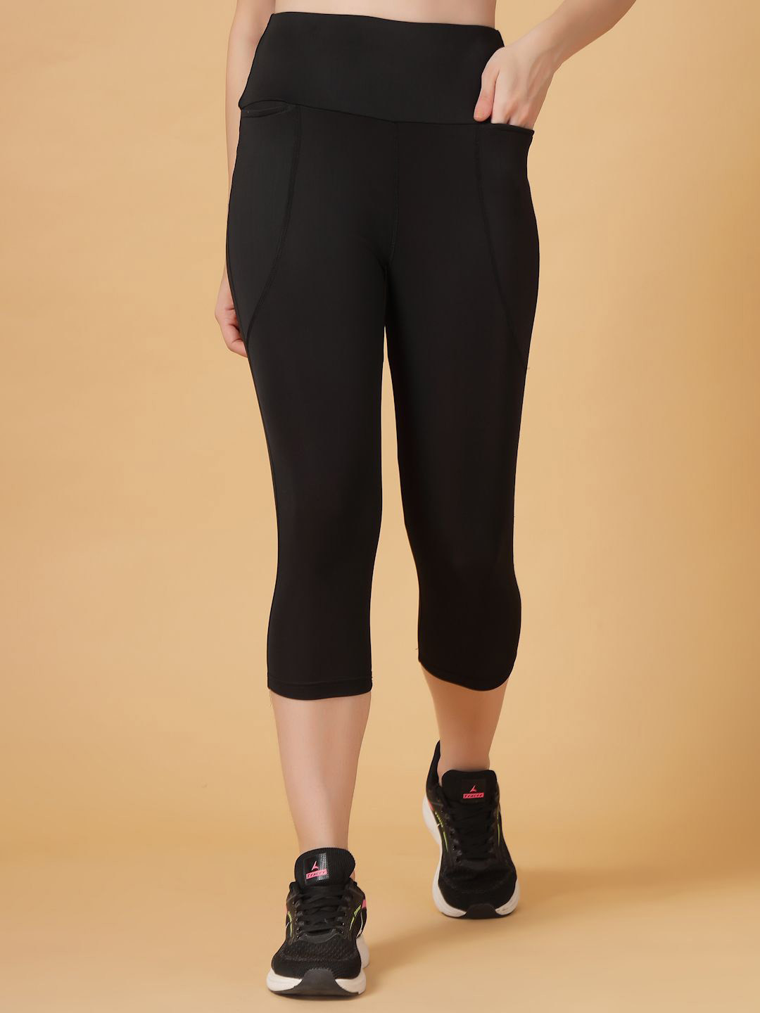 CUKOO Women Rapid-Dry Three-Fourth Sports Tights
