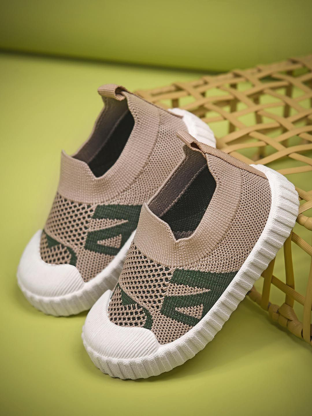 Crazyly Boys Textured Casual Sneakers