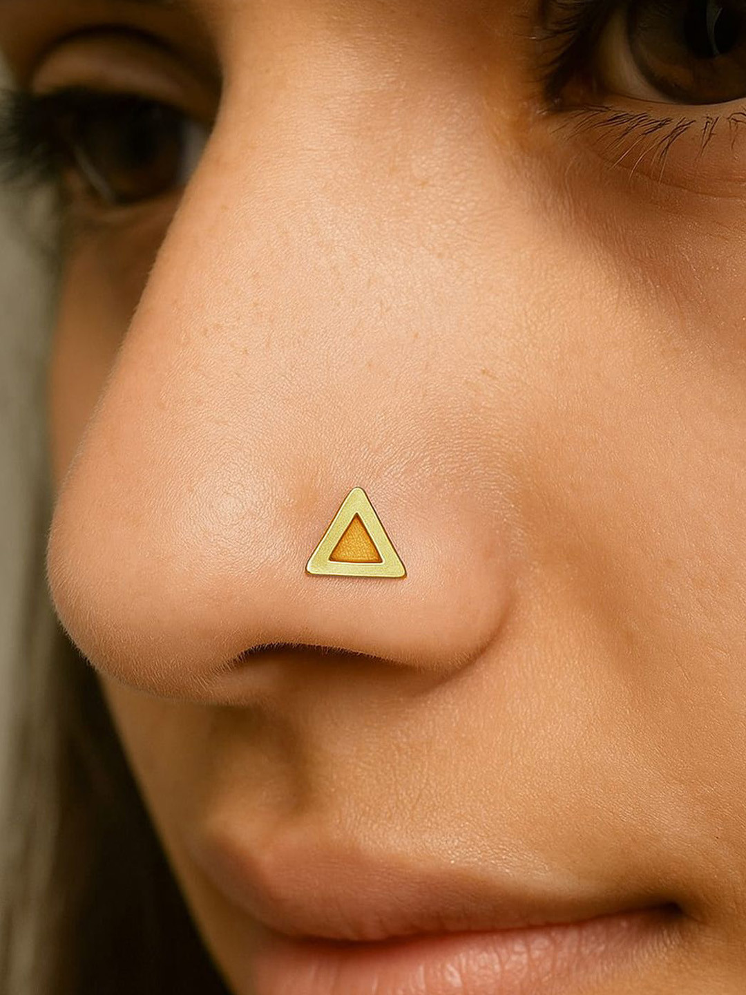 Goldnera Minimal Cut Triangle Design Piercing Nosepin