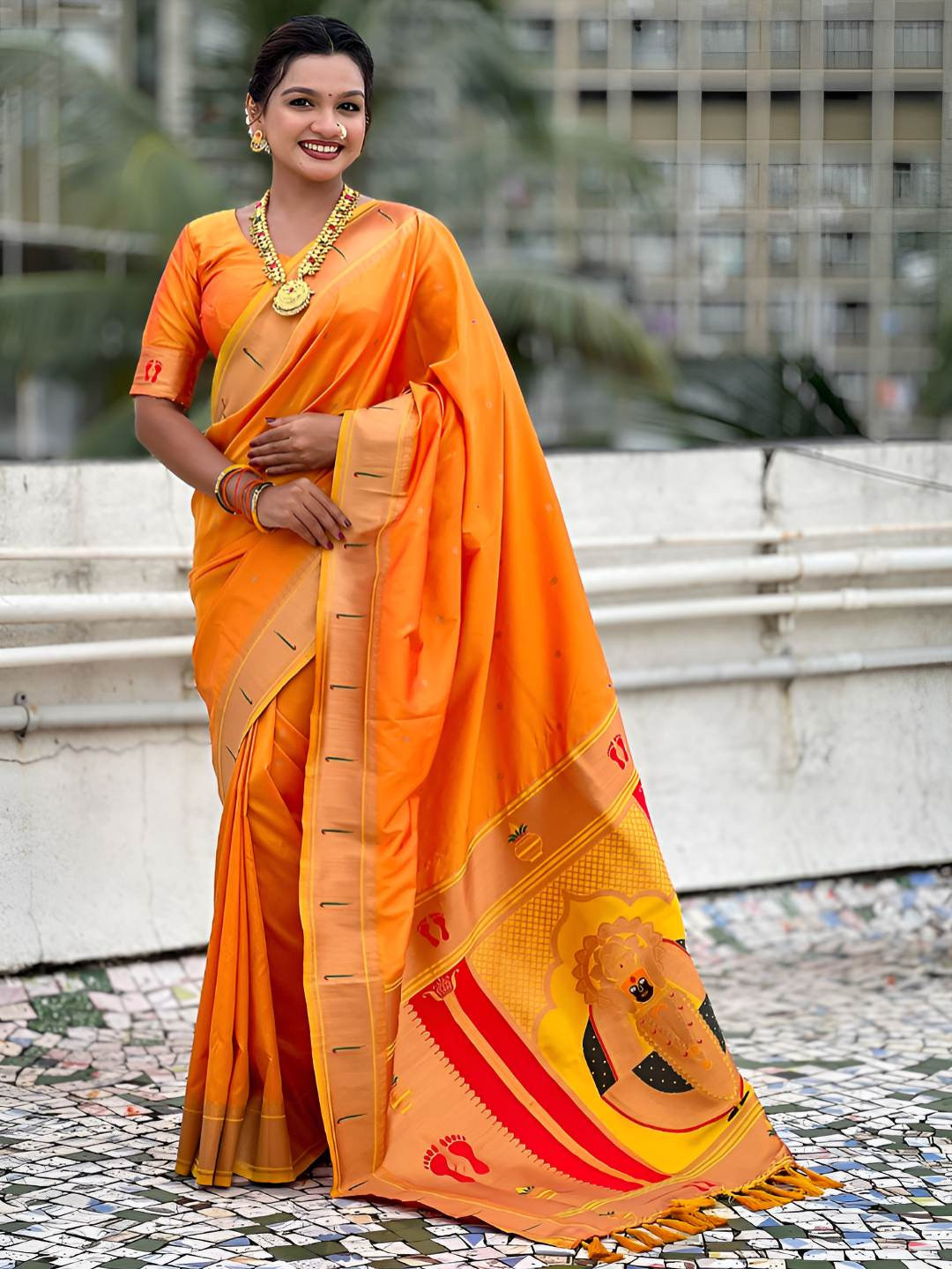 Nayanthara Trends Women's Paithani Soft Silk Saree With Unstitched Blouse Piece