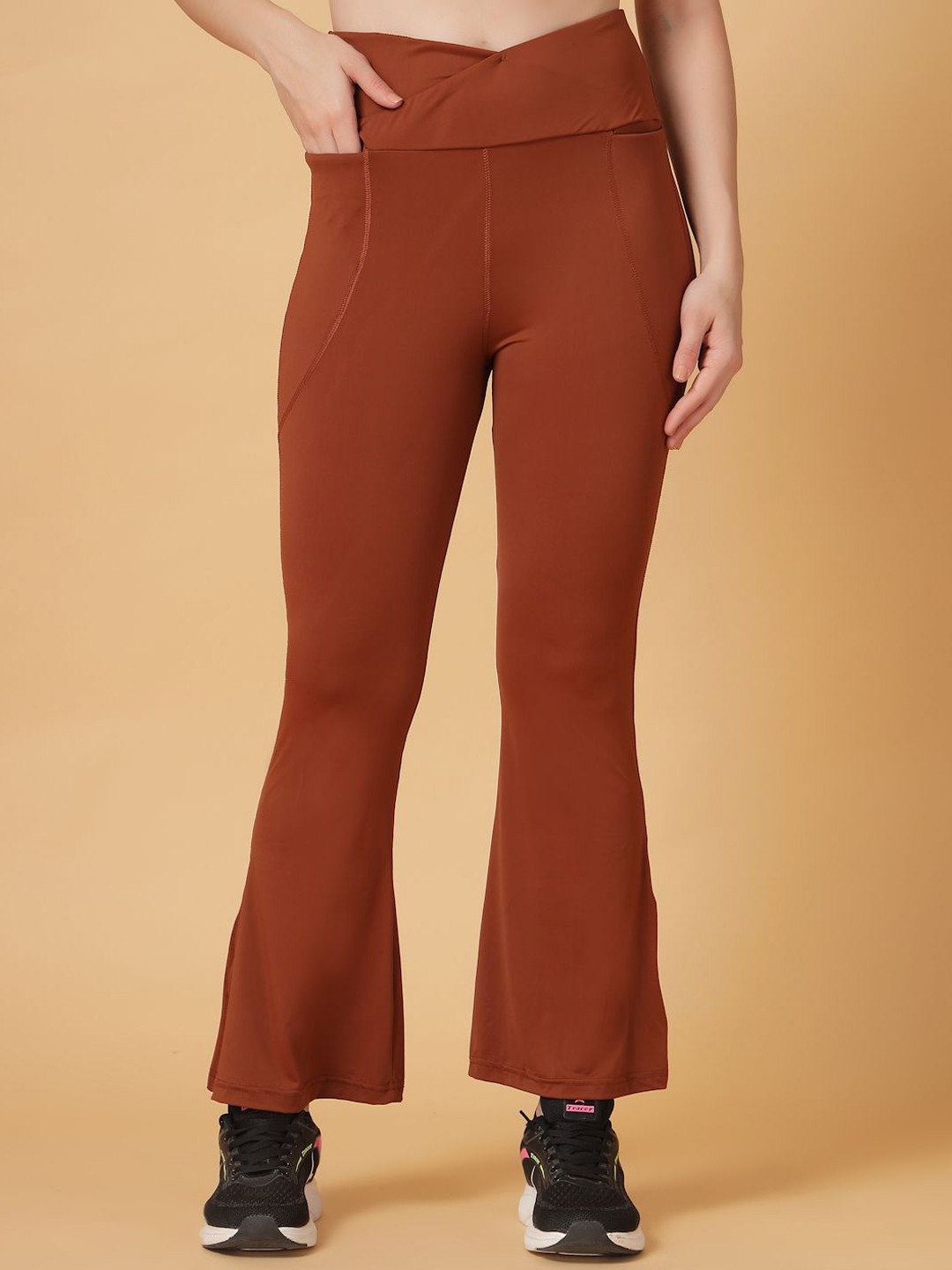 CUKOO High-Rise Slim-Fit Rapid-Dry Flare Tights