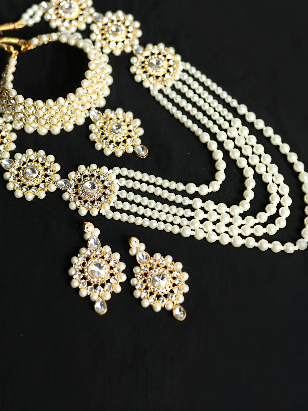 JOHARKAMAL Gold-Plated Stones Studded & Pearls Beaded Layered Rajwadi Jewellery Set