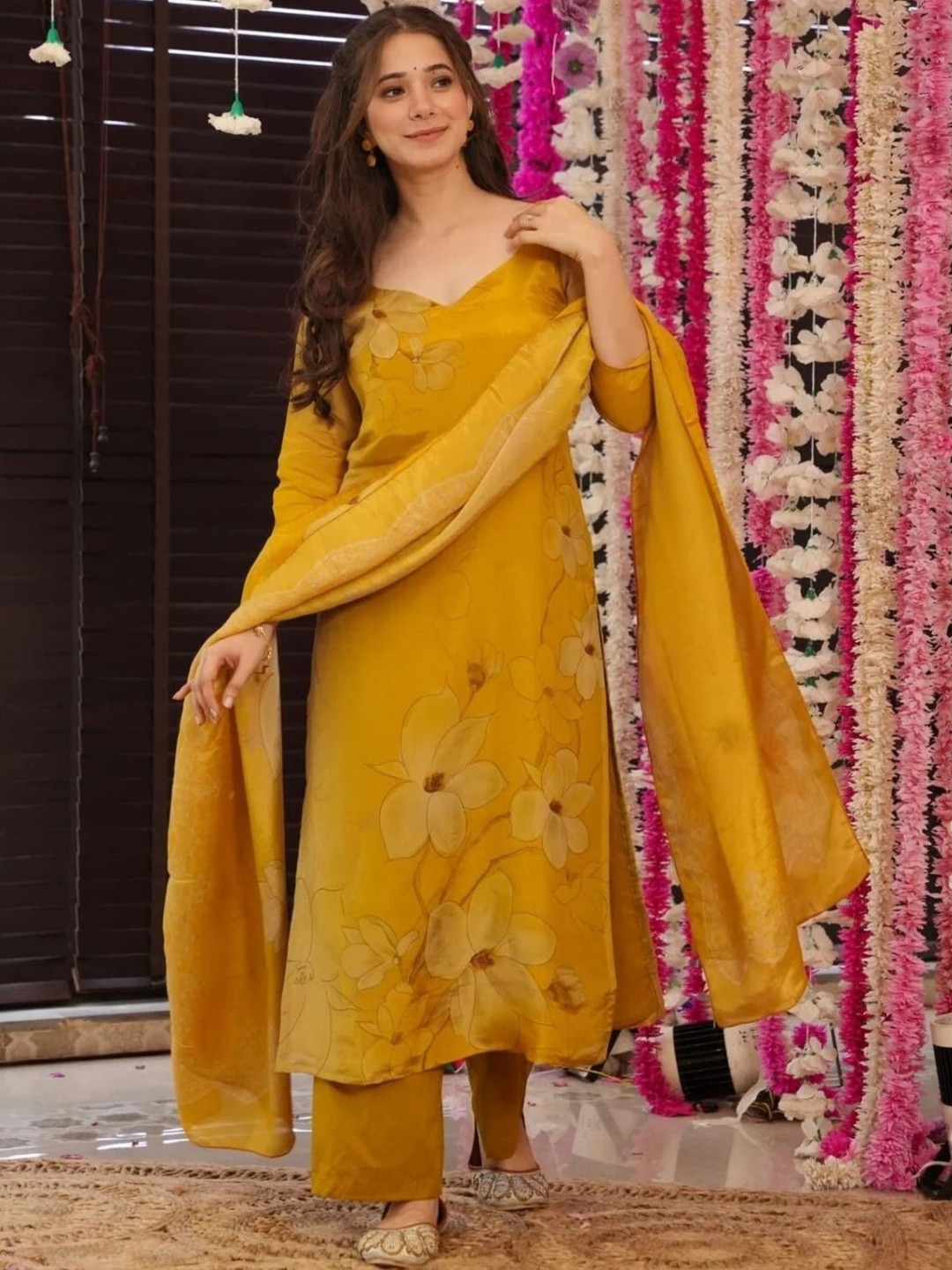 KALINI Women Yellow Floral Printed Regular Kurta Set