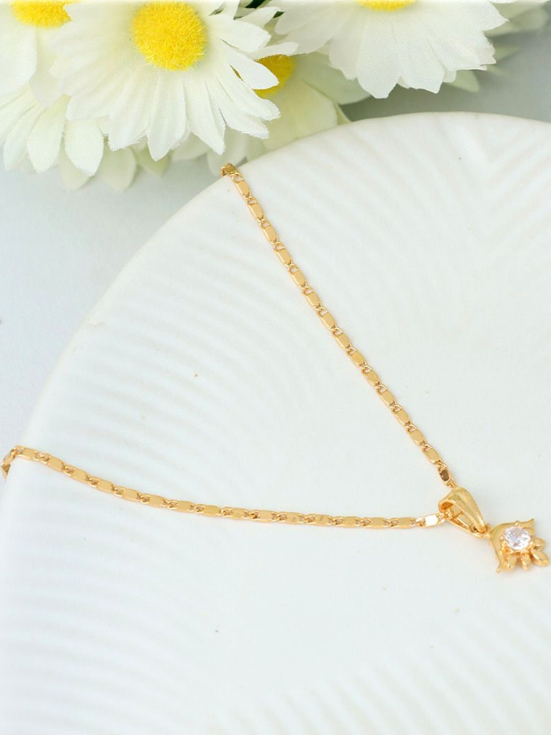 GARNISHA Gold-Plated Flower Chain Pendant