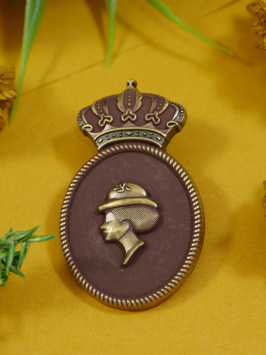 ADORN Unisex Vintage Royal Cameo Brooch With Crown Antique Inspired Jewelry