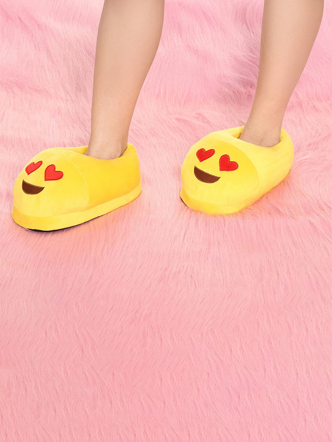 Qualtos Women Embroidered Room Slippers Flip Flops