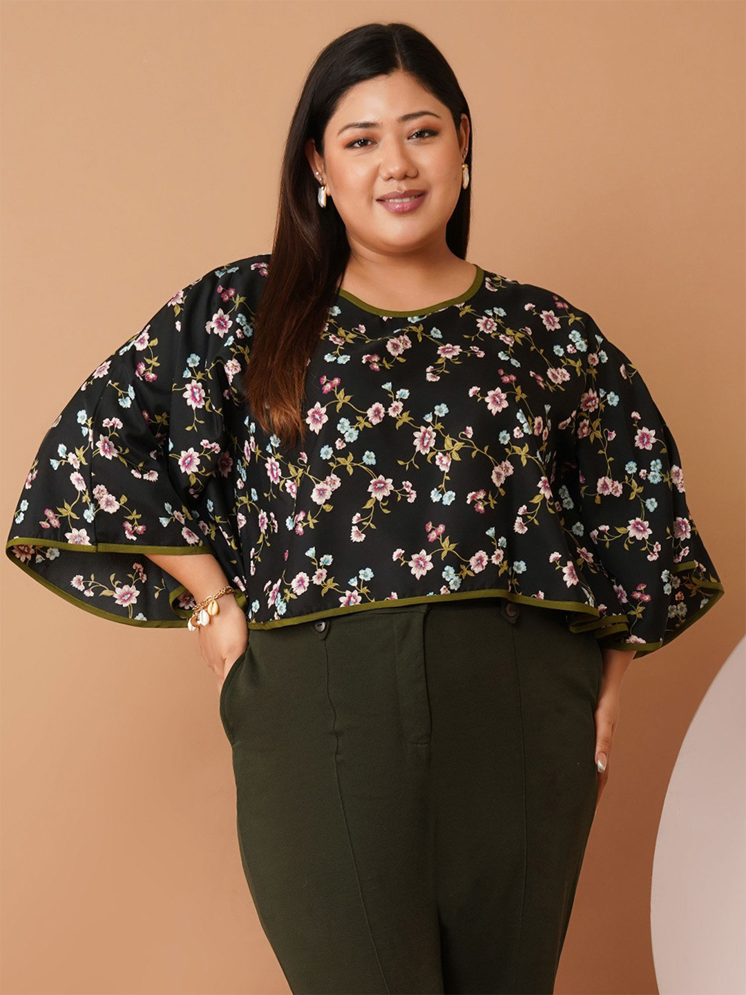 U&F Beyond Floral Print Plus Size Cape Sleeve Kaftan Top