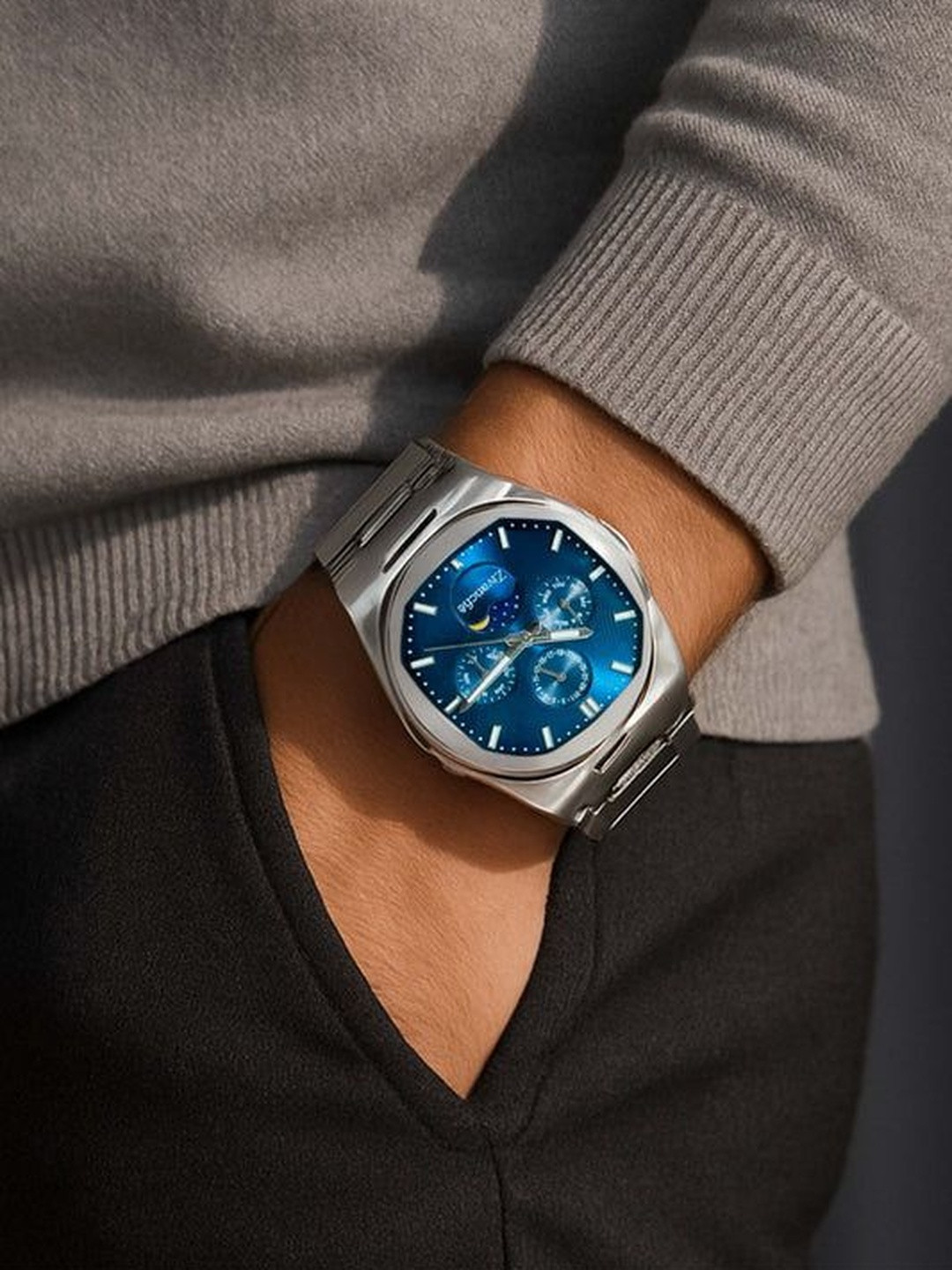 ZAADRAN Unisex Stainless Steel Bracelet Style  Automatic Watch Cosmo Silver Blue