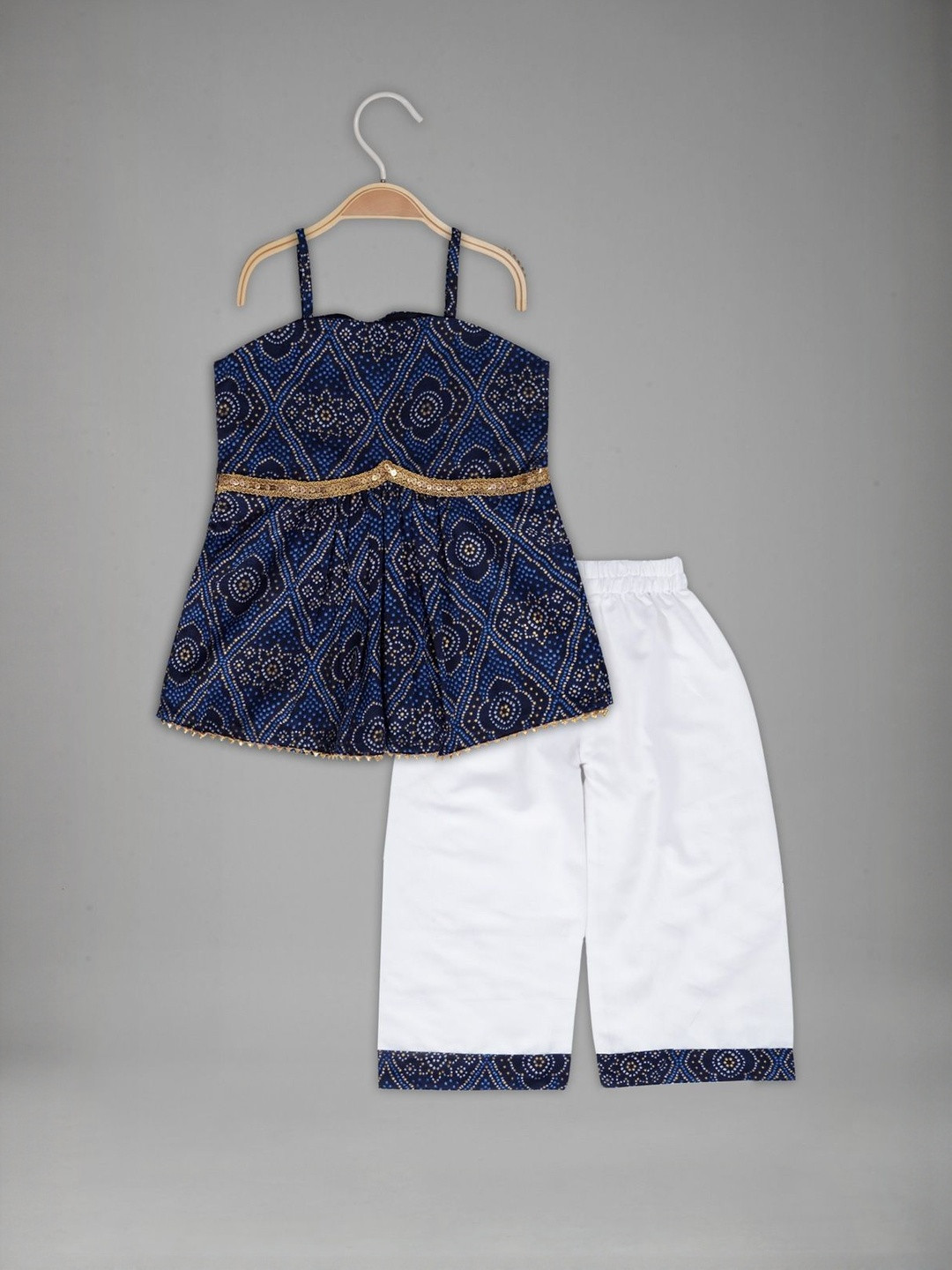 IRSIA Girls Bandhani Printed Shoulder Strap Side Side Cut Kurti & Pant