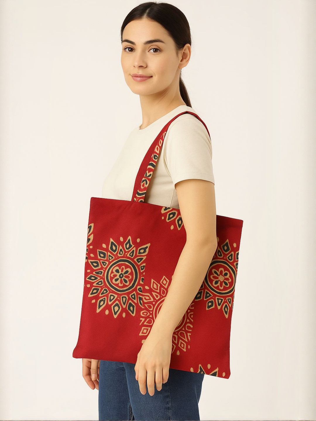 YASH GALLERY Printed Oversized Tote Bag