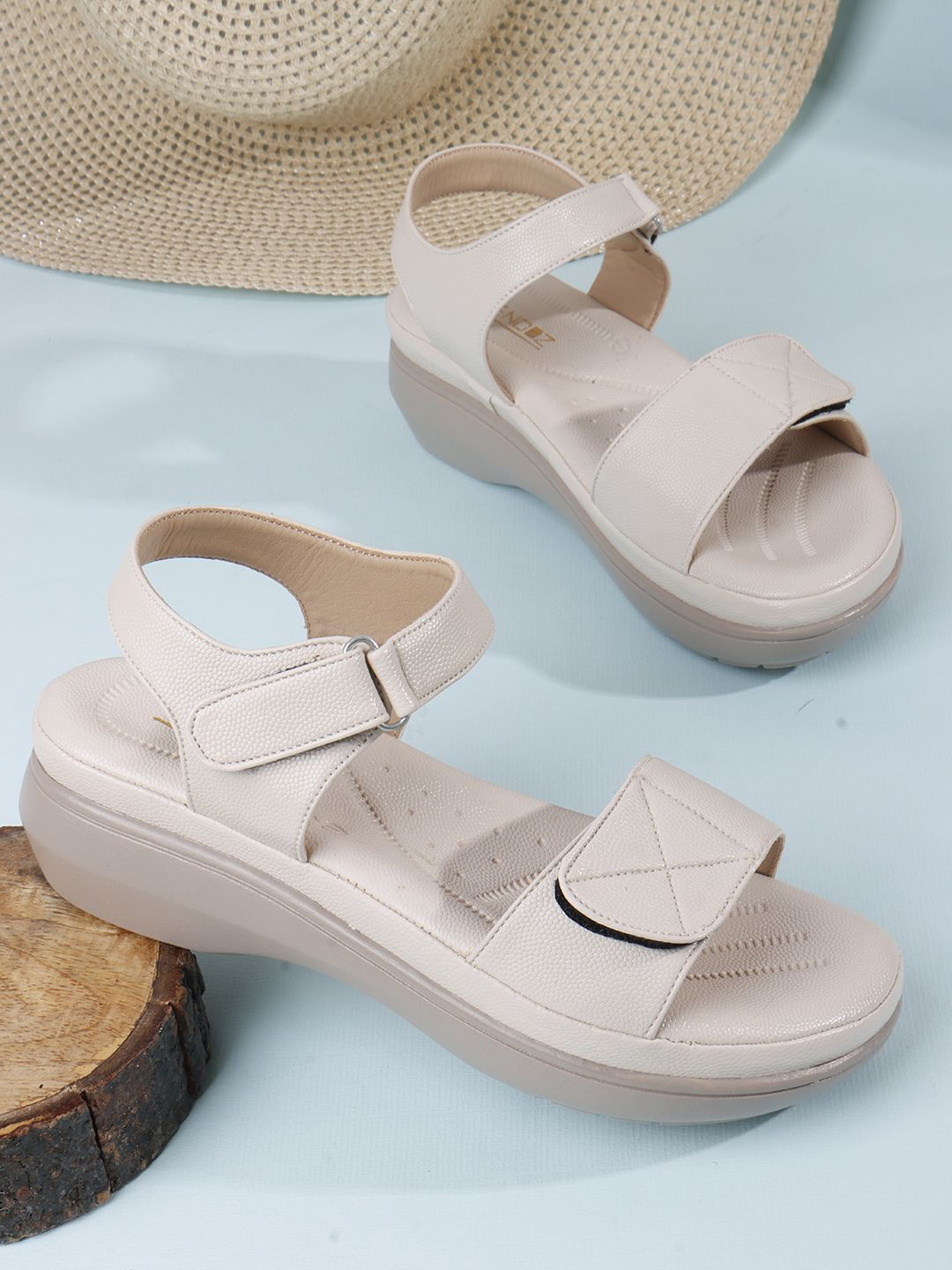 VENDOZ Platform Heel Sandals