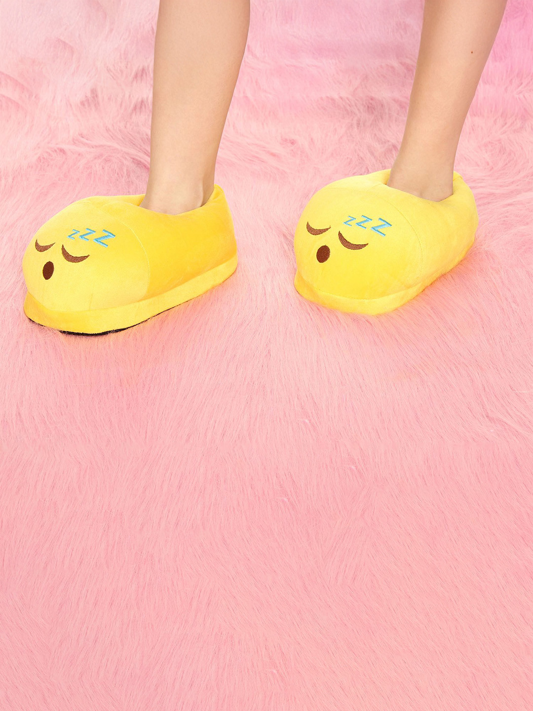 Qualtos Women Embroidered Room Slippers