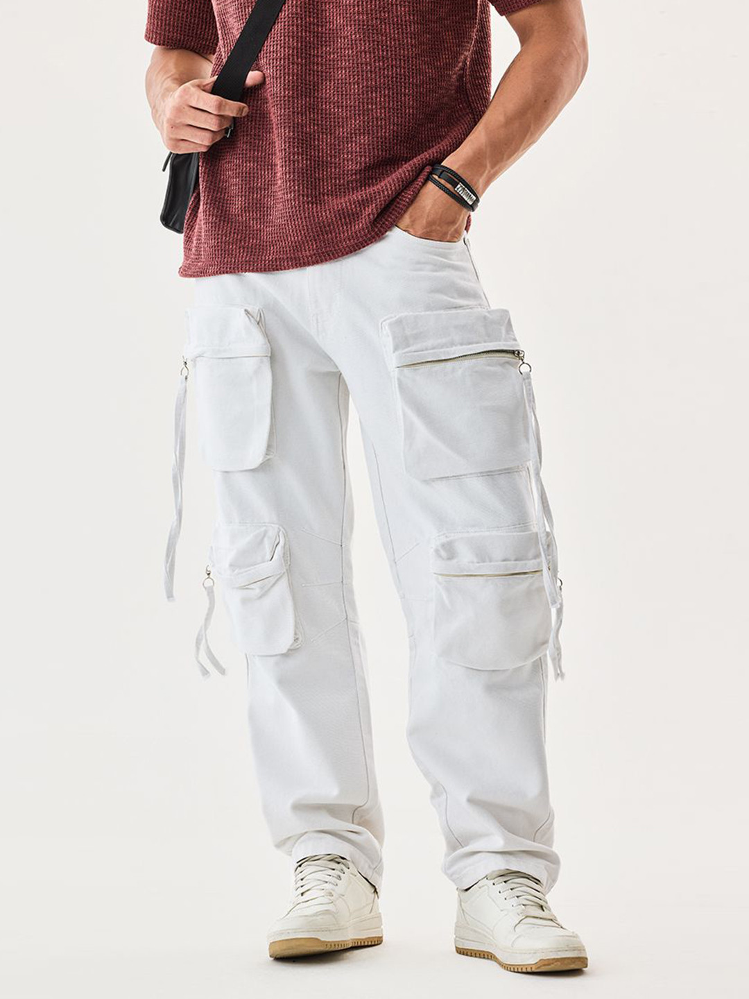 Snitch Men White Cotton Mid-Rise Baggy Cargo Pants