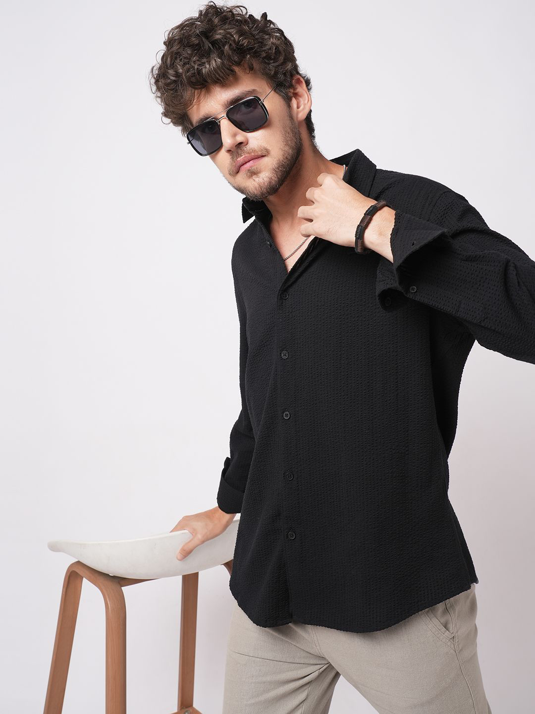 VASTRADO Classic Minimalist Self Design Slim Fit Cotton Casual Seersucker Shirt