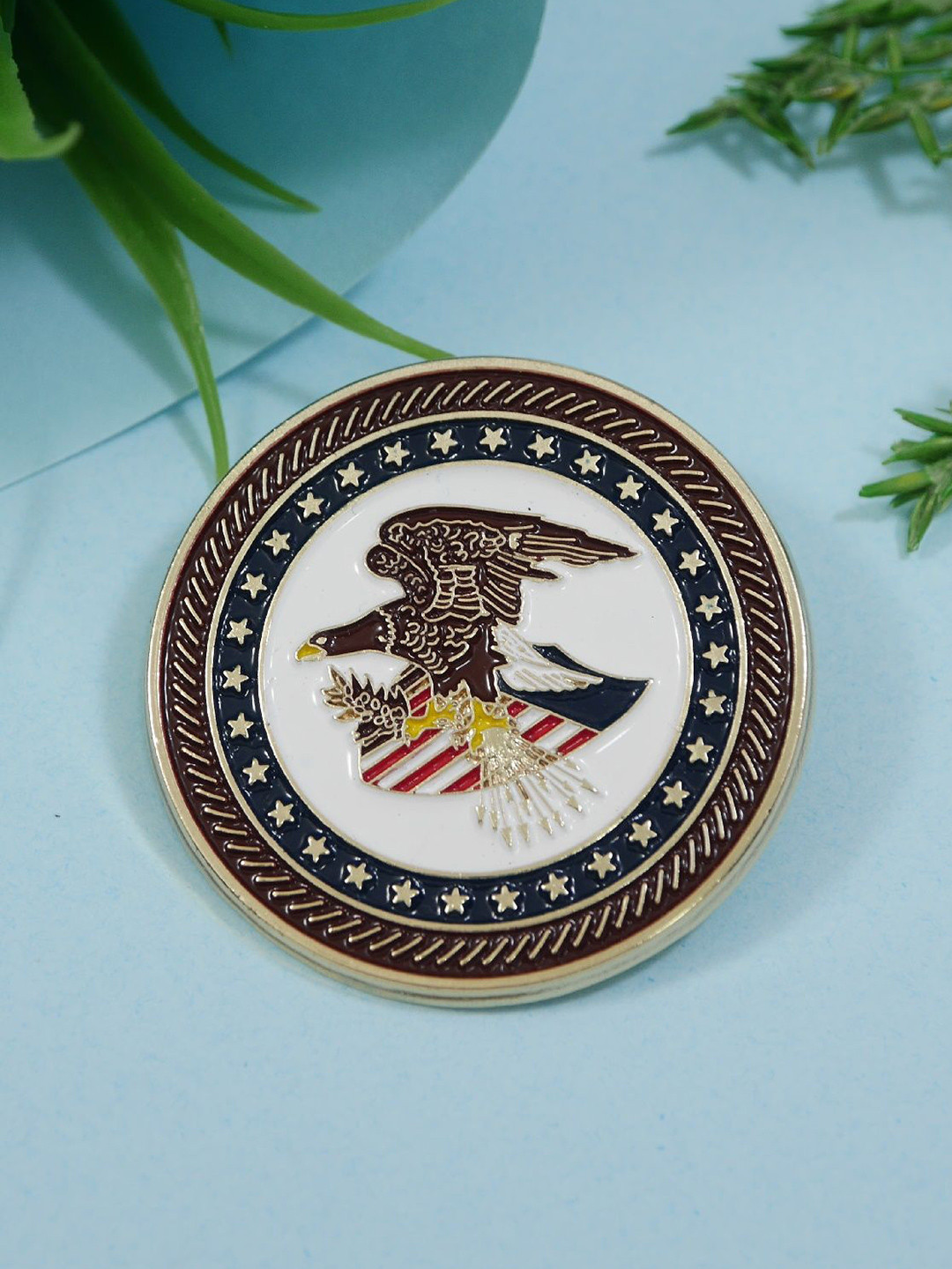 ADORN Unisex Eagle And American Flag Brooch Patriotic Vintage-Inspired Pin